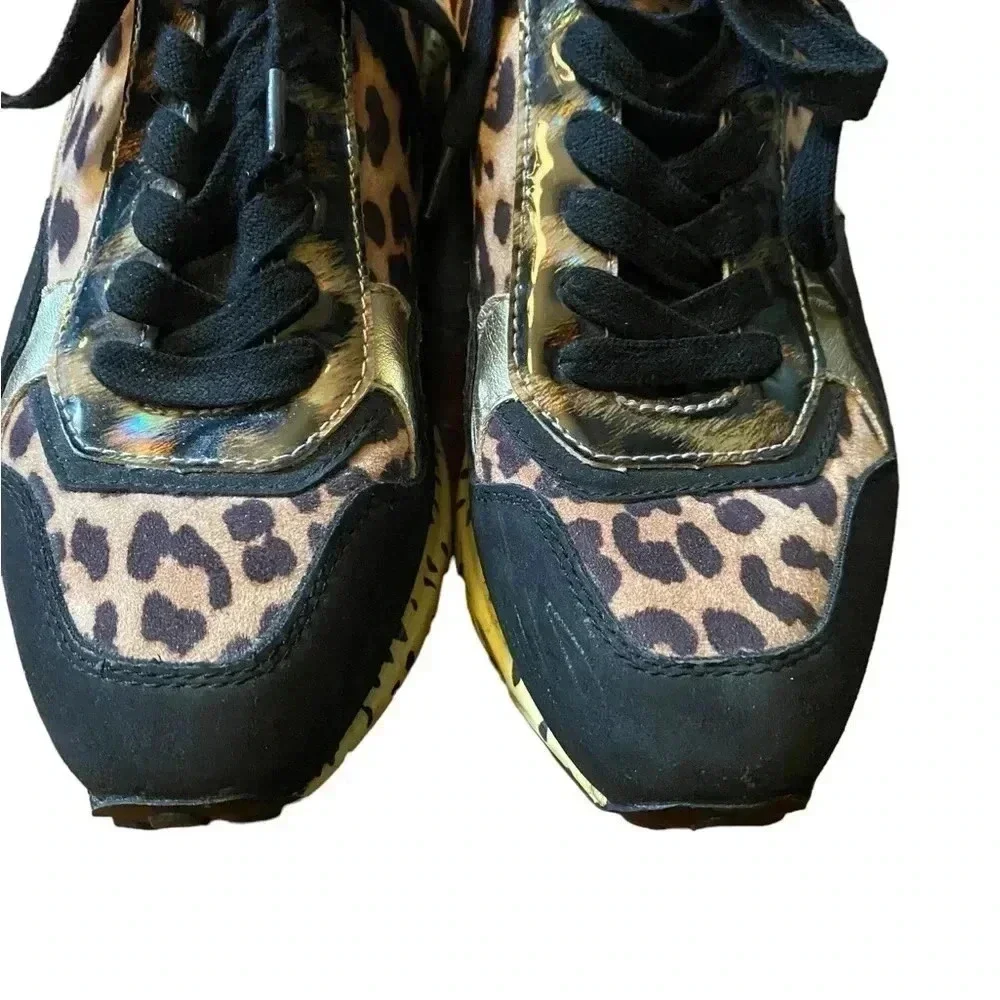 Women’s Steve Madden animal print sneakers size 8